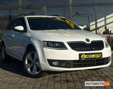 Белый Шкода Octavia A7, объемом двигателя 1.6 л и пробегом 315 тыс. км за 10900 $, фото 1 на Automoto.ua