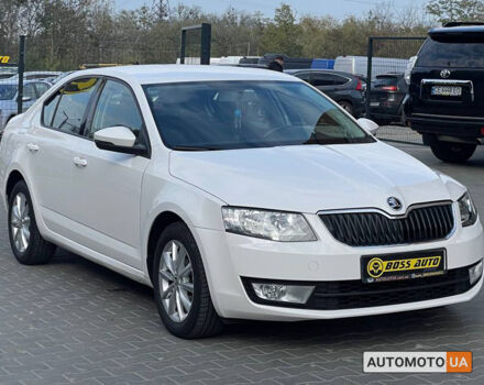 Белый Шкода Octavia A7, объемом двигателя 1.6 л и пробегом 234 тыс. км за 11100 $, фото 1 на Automoto.ua
