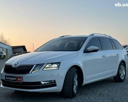 Белый Шкода Octavia A7, объемом двигателя 1.6 л и пробегом 302 тыс. км за 14290 $, фото 1 на Automoto.ua