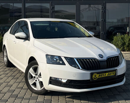 Белый Шкода Octavia A7, объемом двигателя 1.6 л и пробегом 135 тыс. км за 14800 $, фото 1 на Automoto.ua