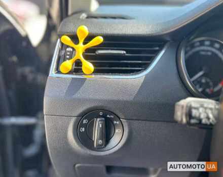 Шкода Octavia A7 2016 в Черновцах на Automoto.ua Черный Шкода Octavia A7, объемом двигателя 2 л и пробегом 200 тыс. км за 16200 $, фото 10 на Automoto.ua