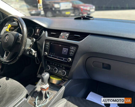 Шкода Octavia A7 2016 в Черновцах на Automoto.ua Черный Шкода Octavia A7, объемом двигателя 2 л и пробегом 200 тыс. км за 16200 $, фото 16 на Automoto.ua