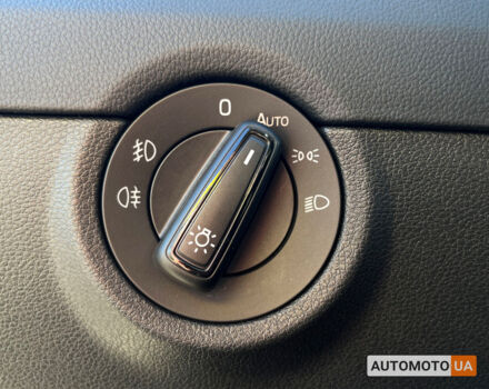 Чорний Шкода Octavia A7, об'ємом двигуна 2 л та пробігом 253 тис. км за 18500 $, фото 11 на Automoto.ua