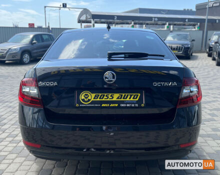 Чорний Шкода Octavia A7, об'ємом двигуна 2 л та пробігом 286 тис. км за 15800 $, фото 5 на Automoto.ua