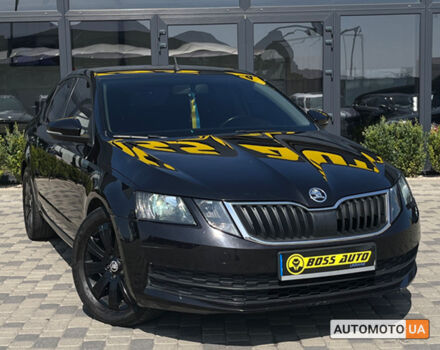 Черный Шкода Octavia A7, объемом двигателя 1.6 л и пробегом 194 тыс. км за 13800 $, фото 1 на Automoto.ua