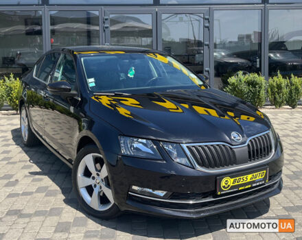 Черный Шкода Octavia A7, объемом двигателя 2 л и пробегом 286 тыс. км за 15800 $, фото 1 на Automoto.ua