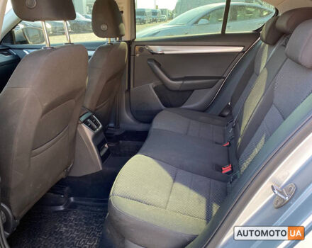 Серый Шкода Octavia A7, объемом двигателя 1.6 л и пробегом 286 тыс. км за 11500 $, фото 17 на Automoto.ua