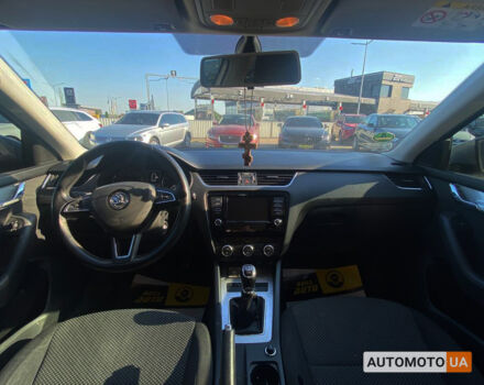 Серый Шкода Octavia A7, объемом двигателя 1.6 л и пробегом 286 тыс. км за 11500 $, фото 14 на Automoto.ua
