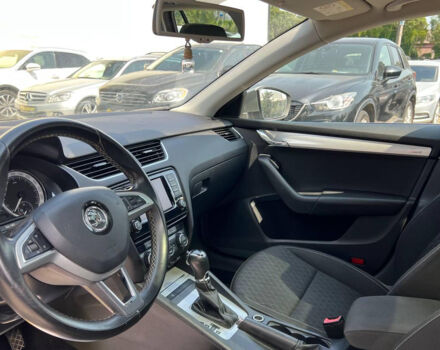 Серый Шкода Octavia A7, объемом двигателя 1.6 л и пробегом 268 тыс. км за 12600 $, фото 9 на Automoto.ua
