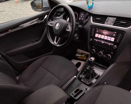 Серый Шкода Octavia A7, объемом двигателя 2 л и пробегом 258 тыс. км за 15300 $, фото 21 на Automoto.ua
