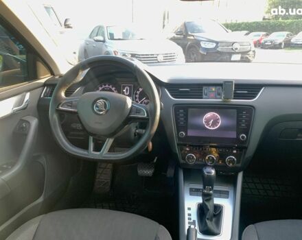 Серый Шкода Octavia A7, объемом двигателя 1.6 л и пробегом 344 тыс. км за 14890 $, фото 13 на Automoto.ua