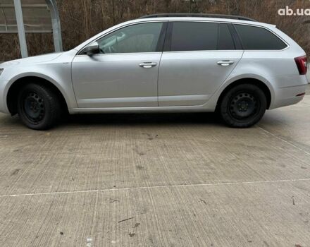 Серый Шкода Octavia A7, объемом двигателя 2 л и пробегом 245 тыс. км за 16990 $, фото 11 на Automoto.ua