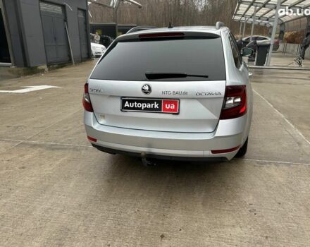 Серый Шкода Octavia A7, объемом двигателя 2 л и пробегом 245 тыс. км за 16990 $, фото 8 на Automoto.ua