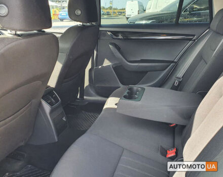 Сірий Шкода Octavia A7, об'ємом двигуна 1.6 л та пробігом 231 тис. км за 15000 $, фото 15 на Automoto.ua