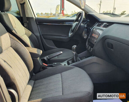 Сірий Шкода Octavia A7, об'ємом двигуна 1.6 л та пробігом 231 тис. км за 15000 $, фото 27 на Automoto.ua