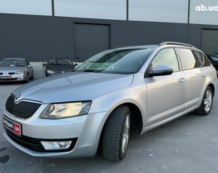 Серый Шкода Octavia A7, объемом двигателя 16 л и пробегом 323 тыс. км за 8690 $, фото 1 на Automoto.ua