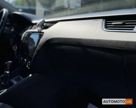 Синий Шкода Octavia A7, объемом двигателя 2 л и пробегом 329 тыс. км за 12600 $, фото 13 на Automoto.ua