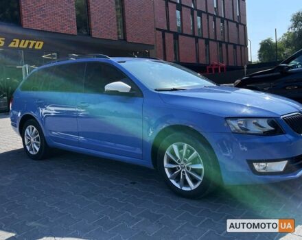 Синий Шкода Octavia A7, объемом двигателя 2 л и пробегом 329 тыс. км за 12600 $, фото 1 на Automoto.ua