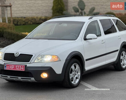 Білий Шкода Octavia Scout, об'ємом двигуна 2 л та пробігом 230 тис. км за 6799 $, фото 1 на Automoto.ua