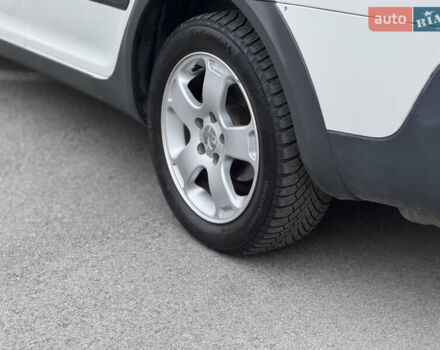 Білий Шкода Octavia Scout, об'ємом двигуна 2 л та пробігом 230 тис. км за 6799 $, фото 13 на Automoto.ua