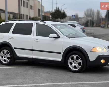 Білий Шкода Octavia Scout, об'ємом двигуна 2 л та пробігом 230 тис. км за 6799 $, фото 27 на Automoto.ua