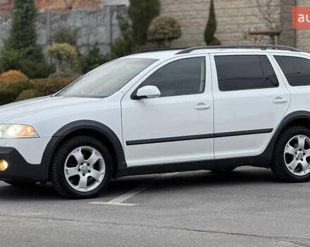 Білий Шкода Octavia Scout, об'ємом двигуна 2 л та пробігом 230 тис. км за 6799 $, фото 7 на Automoto.ua
