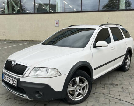 Білий Шкода Octavia Scout, об'ємом двигуна 2 л та пробігом 282 тис. км за 5999 $, фото 1 на Automoto.ua