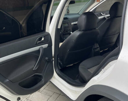 Білий Шкода Octavia Scout, об'ємом двигуна 2 л та пробігом 282 тис. км за 5999 $, фото 18 на Automoto.ua
