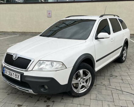 Білий Шкода Octavia Scout, об'ємом двигуна 2 л та пробігом 282 тис. км за 5999 $, фото 10 на Automoto.ua