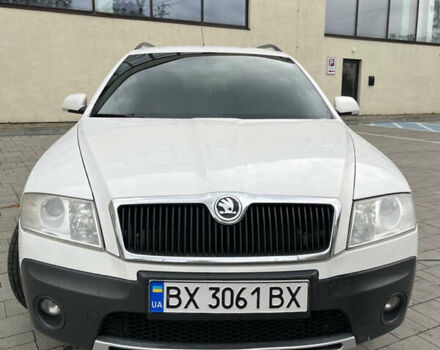 Білий Шкода Octavia Scout, об'ємом двигуна 2 л та пробігом 282 тис. км за 5999 $, фото 2 на Automoto.ua