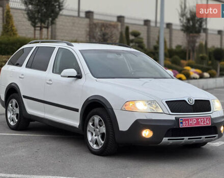Білий Шкода Octavia Scout, об'ємом двигуна 2 л та пробігом 230 тис. км за 6799 $, фото 20 на Automoto.ua