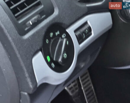 Білий Шкода Octavia Scout, об'ємом двигуна 2 л та пробігом 230 тис. км за 6799 $, фото 35 на Automoto.ua