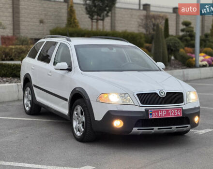 Білий Шкода Octavia Scout, об'ємом двигуна 2 л та пробігом 230 тис. км за 6799 $, фото 19 на Automoto.ua