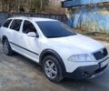 Белый Шкода Октавия Скаут, объемом двигателя 2 л и пробегом 280 тыс. км за 5900 $, фото 6 на Automoto.ua