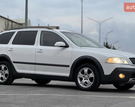 Білий Шкода Octavia Scout, об'ємом двигуна 2 л та пробігом 230 тис. км за 6799 $, фото 26 на Automoto.ua