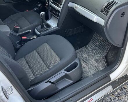 Білий Шкода Octavia Scout, об'ємом двигуна 2 л та пробігом 330 тис. км за 6700 $, фото 19 на Automoto.ua