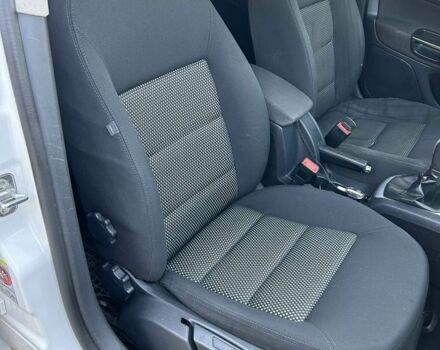 Білий Шкода Octavia Scout, об'ємом двигуна 2 л та пробігом 330 тис. км за 6700 $, фото 21 на Automoto.ua