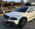 Білий Шкода Octavia Scout, об'ємом двигуна 2 л та пробігом 330 тис. км за 6700 $, фото 2 на Automoto.ua
