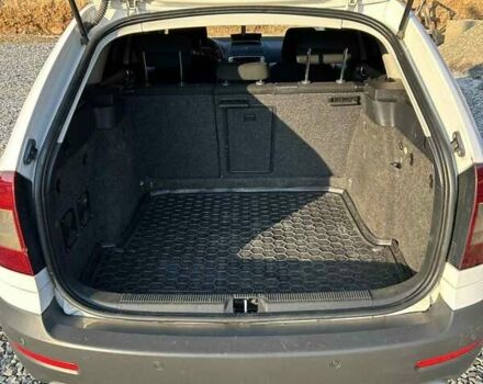 Білий Шкода Octavia Scout, об'ємом двигуна 2 л та пробігом 330 тис. км за 6700 $, фото 9 на Automoto.ua