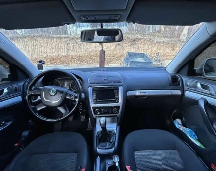 Білий Шкода Octavia Scout, об'ємом двигуна 2 л та пробігом 330 тис. км за 6700 $, фото 16 на Automoto.ua