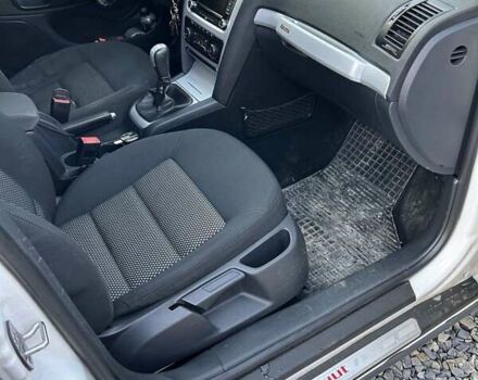 Білий Шкода Octavia Scout, об'ємом двигуна 2 л та пробігом 330 тис. км за 6700 $, фото 18 на Automoto.ua