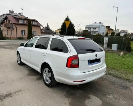 Белый Шкода Октавия Скаут, объемом двигателя 0 л и пробегом 350 тыс. км за 3099 $, фото 1 на Automoto.ua