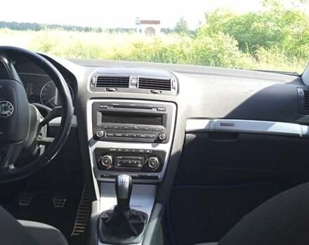 Білий Шкода Octavia Scout, об'ємом двигуна 1.97 л та пробігом 208 тис. км за 9500 $, фото 8 на Automoto.ua
