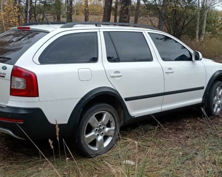 Белый Шкода Октавия Скаут, объемом двигателя 2 л и пробегом 209 тыс. км за 9000 $, фото 5 на Automoto.ua