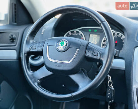 Білий Шкода Octavia Scout, об'ємом двигуна 1.8 л та пробігом 177 тис. км за 10799 $, фото 28 на Automoto.ua