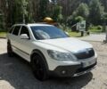 Білий Шкода Octavia Scout, об'ємом двигуна 1.8 л та пробігом 210 тис. км за 10227 $, фото 1 на Automoto.ua