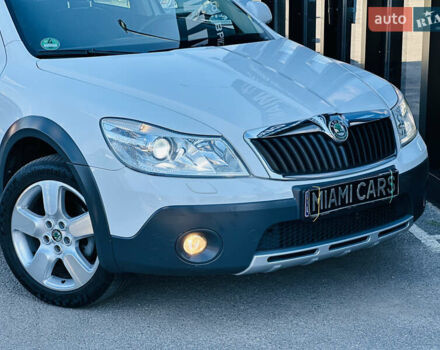 Білий Шкода Octavia Scout, об'ємом двигуна 1.8 л та пробігом 177 тис. км за 10799 $, фото 1 на Automoto.ua