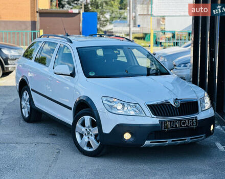 Білий Шкода Octavia Scout, об'ємом двигуна 1.8 л та пробігом 177 тис. км за 10799 $, фото 2 на Automoto.ua