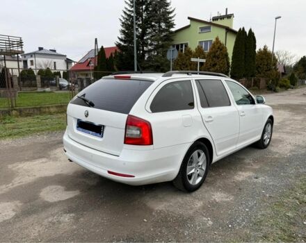 Белый Шкода Октавия Скаут, объемом двигателя 0 л и пробегом 350 тыс. км за 3099 $, фото 5 на Automoto.ua