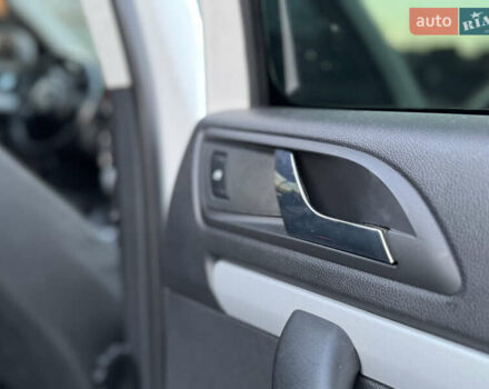 Білий Шкода Octavia Scout, об'ємом двигуна 1.97 л та пробігом 263 тис. км за 10500 $, фото 14 на Automoto.ua